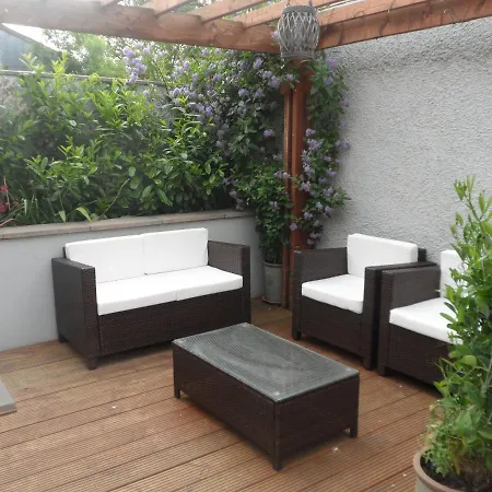 Bed & Breakfast Midtown Farm 4*