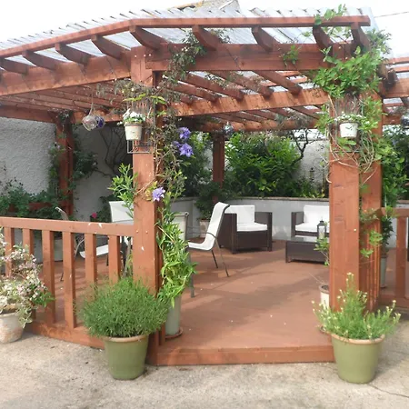 Bed & Breakfast Midtown Farm 4*